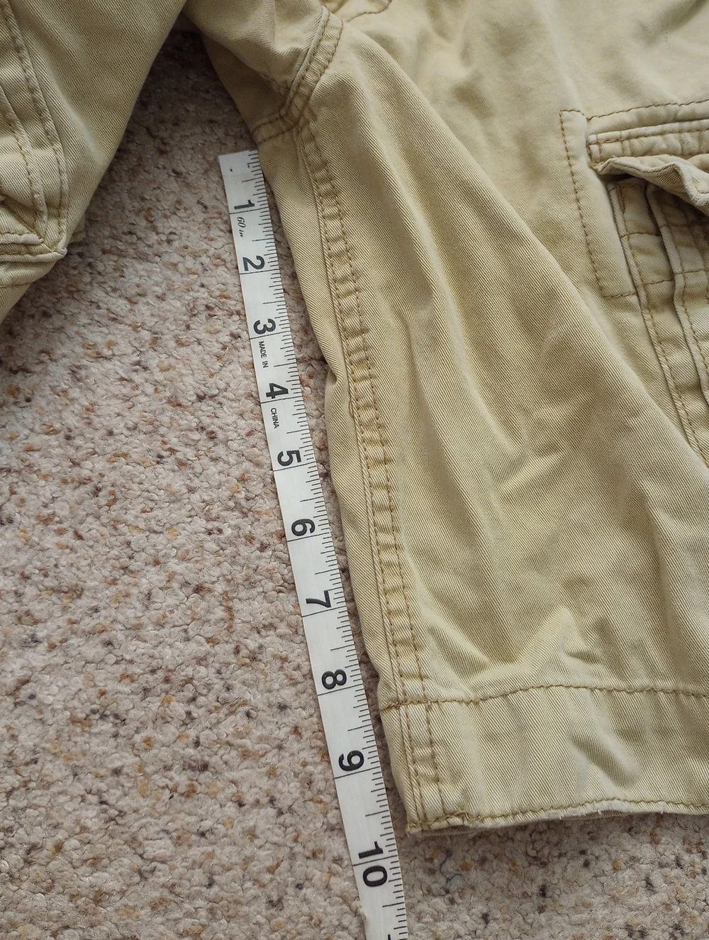 2 Pairs Of American Eagle Size 28 Classic & Cargo - Picture 6 of 10